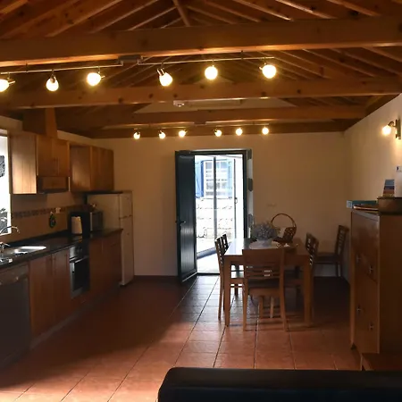 Casas Da Faja * Praia do Norte