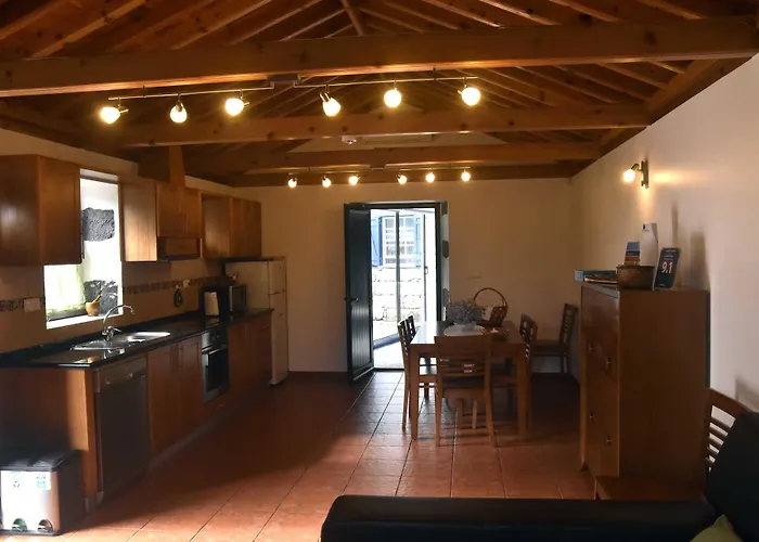 Casas Da Faja * Praia do Norte